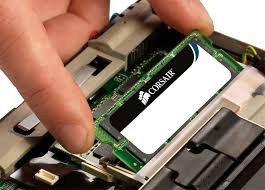 sodimm_corsair_slot_ram-donderepararportatil.com